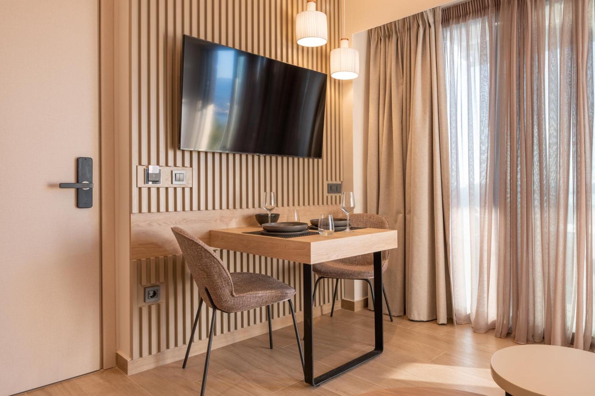 Esthisea Suites Kalamata Exterior foto